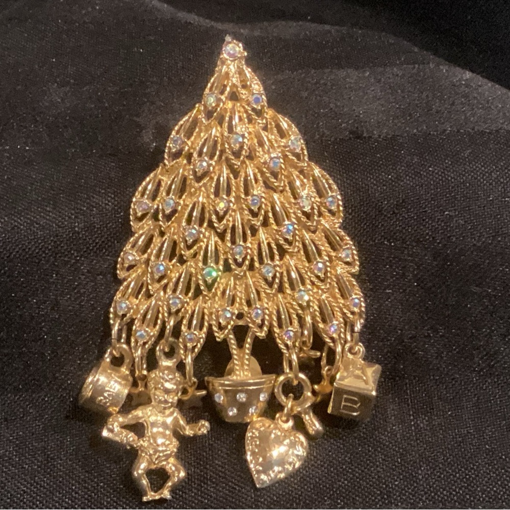 Kirk’s Foley’s Christmas Tree Brooch